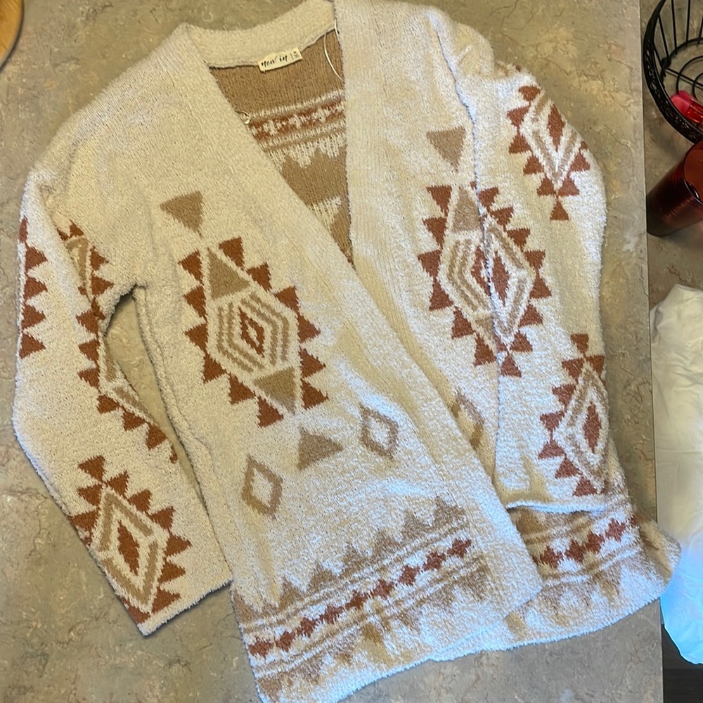 NWOT New In Aztec oversized cardigan